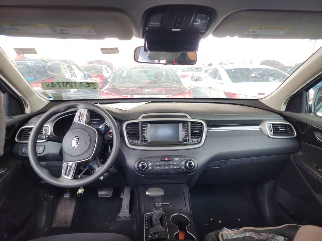 2019 KIA SORENTO — 114119 Miles — Lot 45412974 — Souq - Marhaba Auctions Used Cars - Image 8
