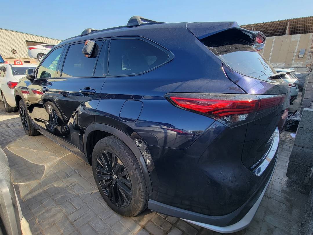 2023 TOYOTA HIGHLANDER — 5919 Miles — Lot S021062 — Main - Marhaba Auctions Used Cars - Image 3