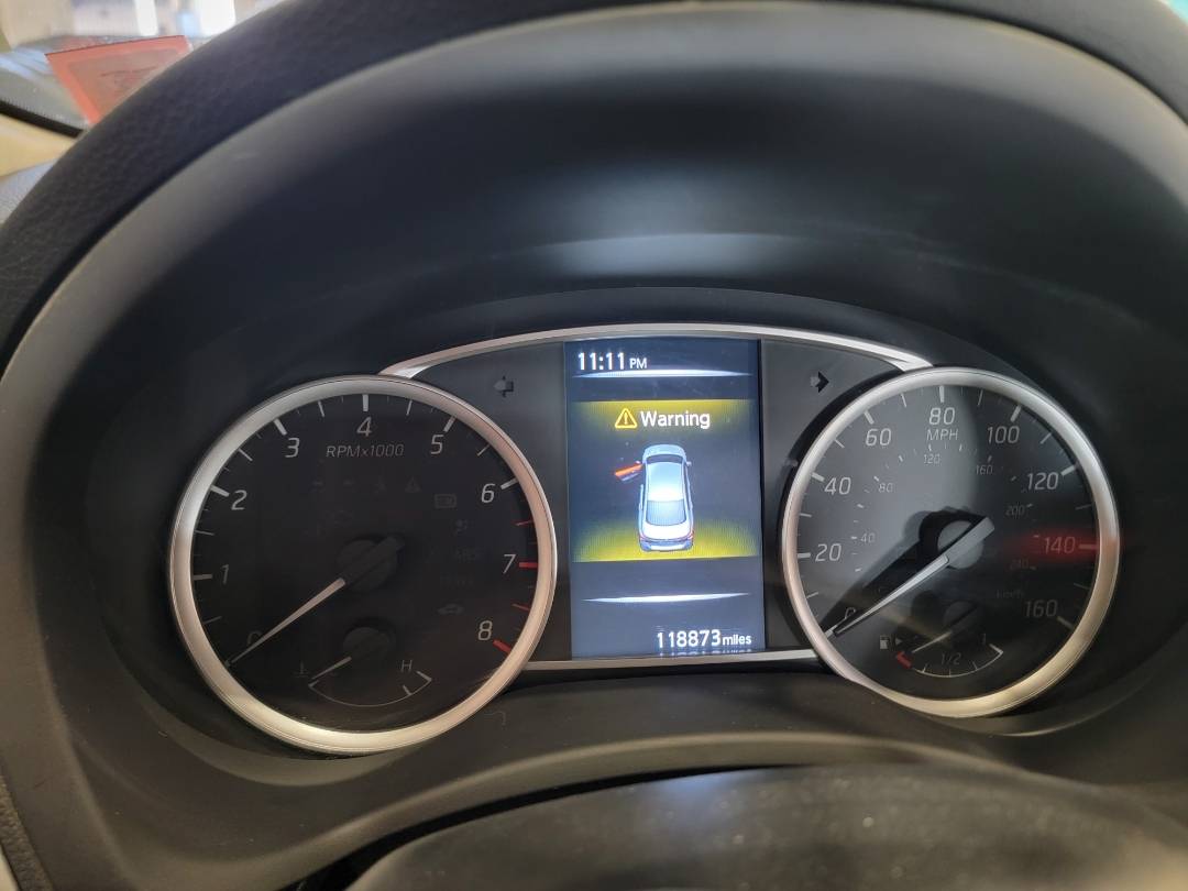 2017 NISSAN SENTRA — 118873 Miles — Lot Y284714 — Main - Marhaba Auctions Used Cars - Image 7
