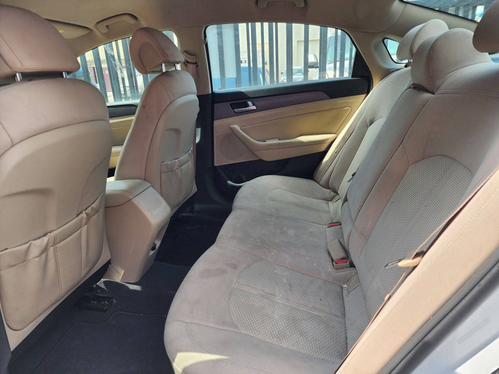 2015 HYUNDAI SONATA — 107521 Miles — Lot 48578 — Al Quoz - Marhaba Auctions Used Cars - Image 6