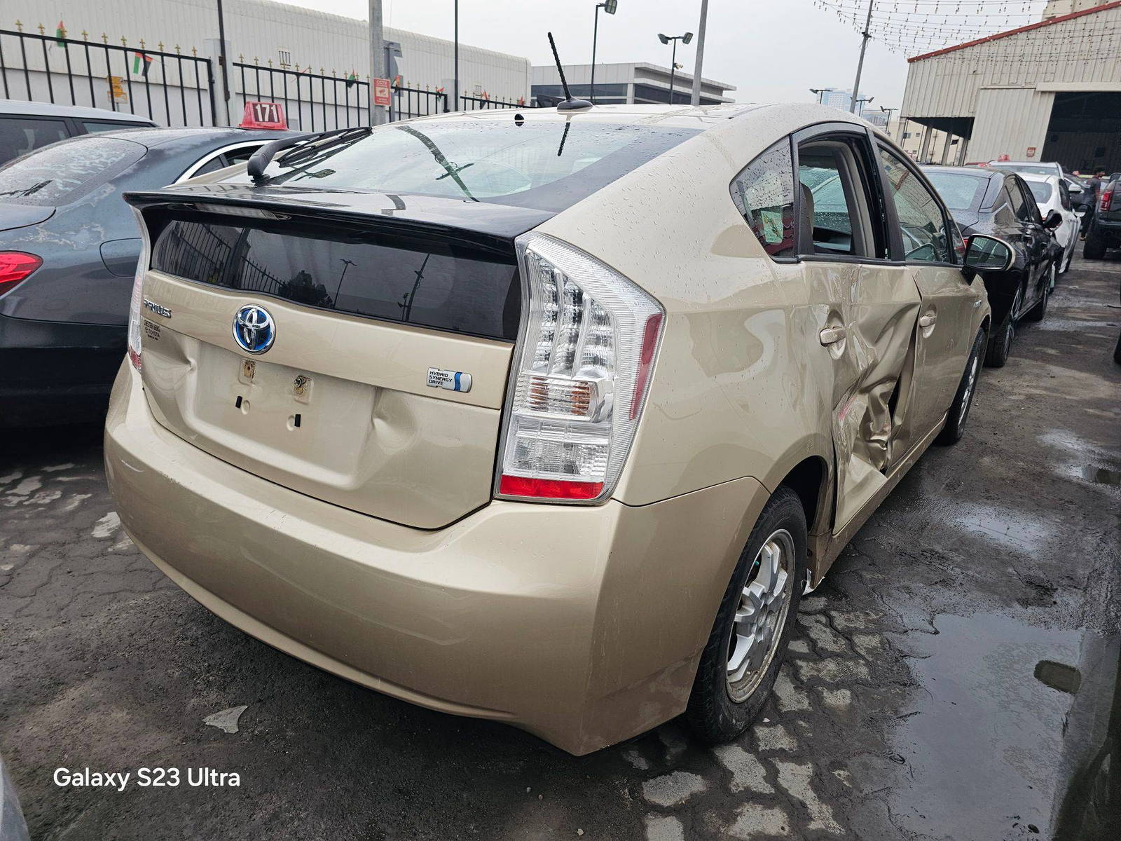 2011 TOYOTA PRIUS — 175466 Miles — Lot B0288390 — Main - Marhaba Auctions Used Cars - Image 3