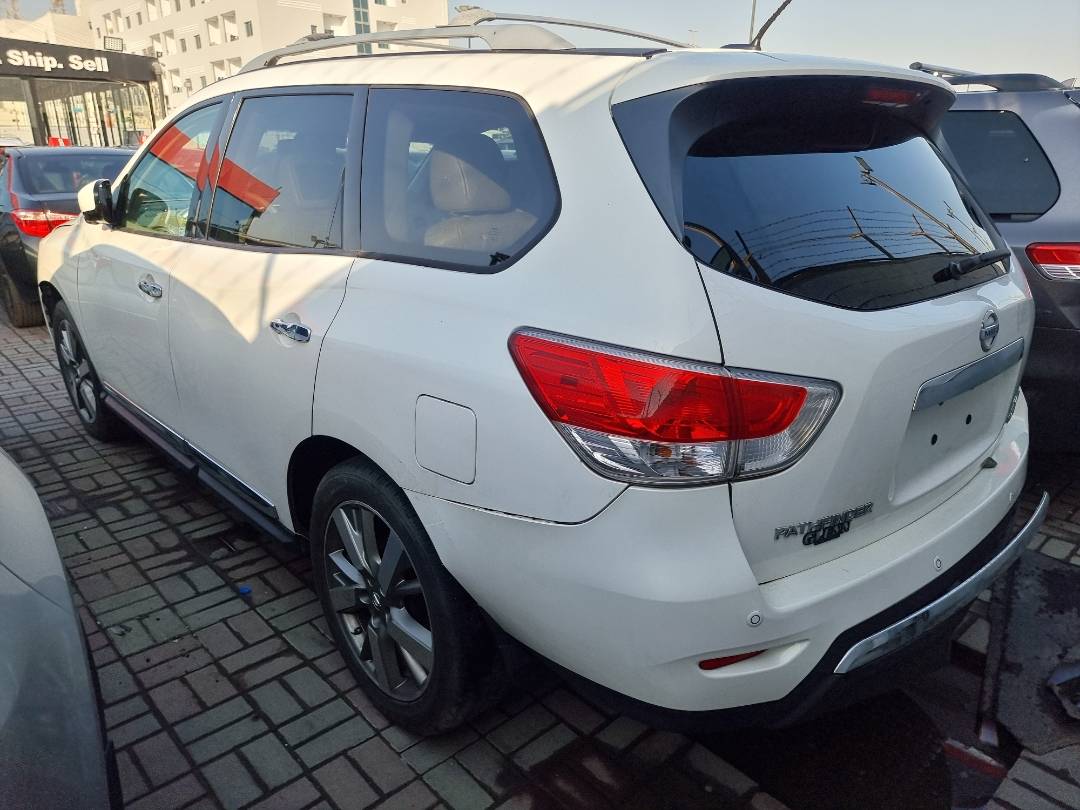 2013 NISSAN PATHFINDER — 231737 Miles — Lot 125478 — Ind. 12 - Marhaba Auctions Used Cars - Image 5