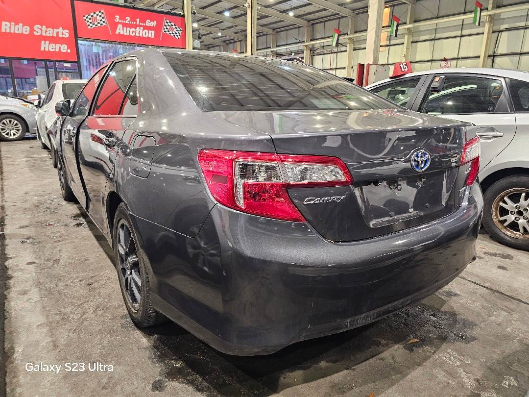 TOYOTA CAMRY