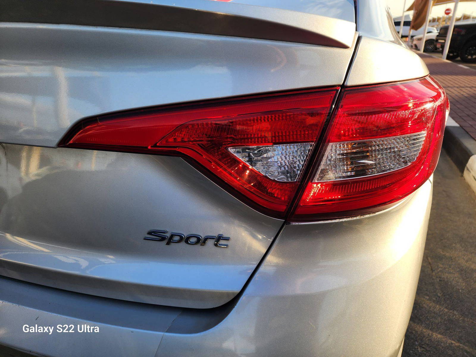 2015 HYUNDAI SONATA — 94717 Miles — Lot 82184823 - Marhaba Auctions Used Cars - Image 4