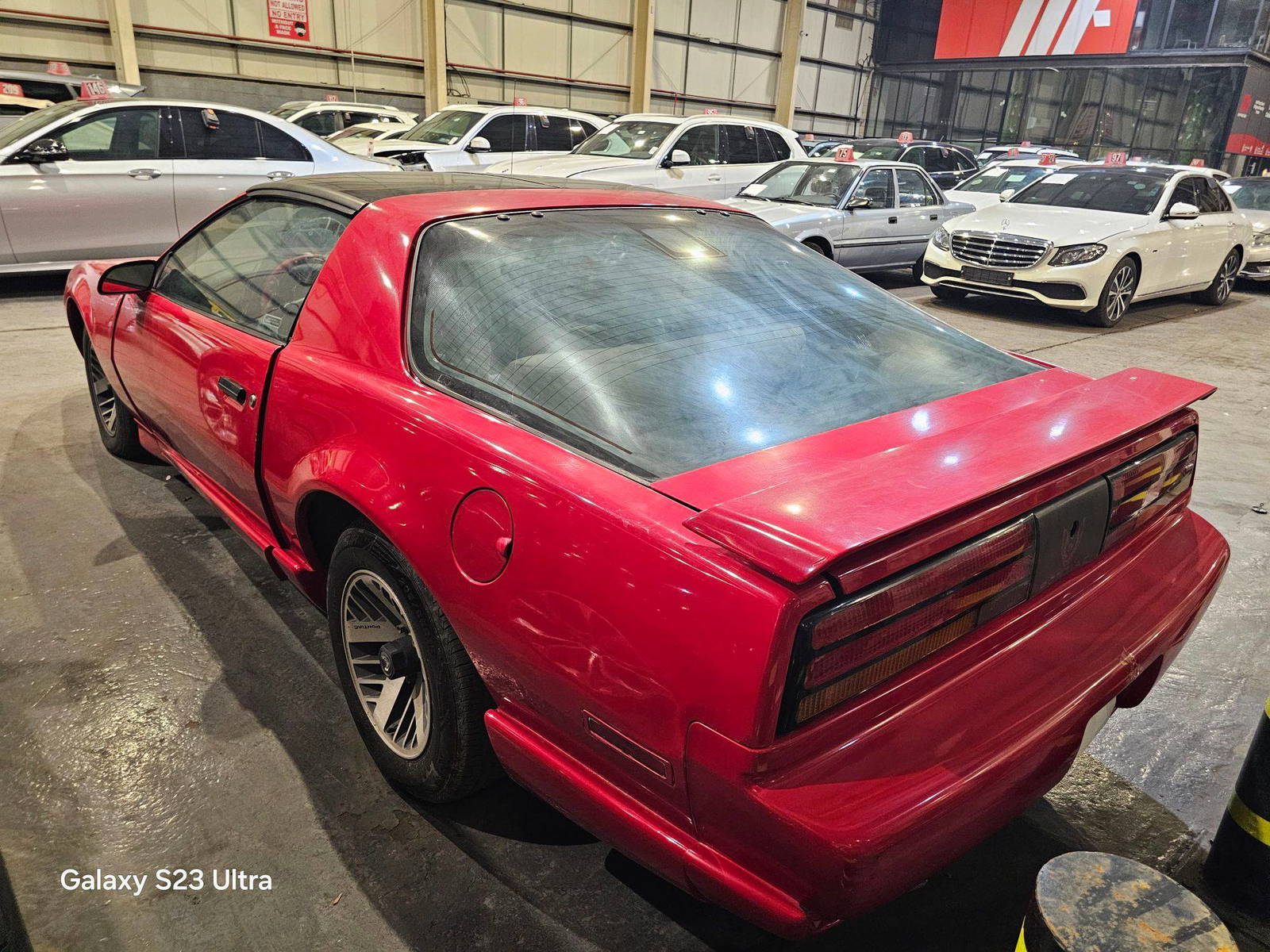 1991 PONTIAC BONNEVILLE — 118285 Miles — Lot L206239 — Main - Marhaba Auctions Used Cars - Image 5
