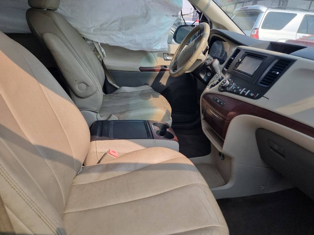 TOYOTA SIENNA 2013 - Marhaba Auction Used Cars - Image 8