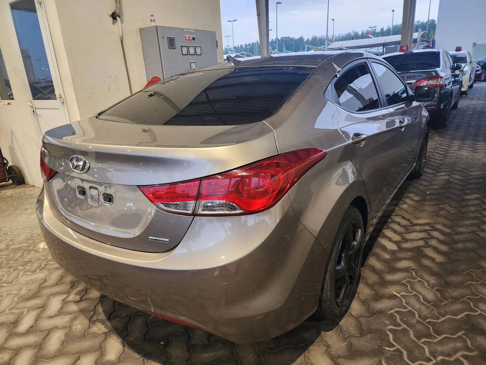 2011 HYUNDAI ELANTRA — 237081 Miles — Lot 38449098 - Marhaba Auctions Used Cars - Image 4