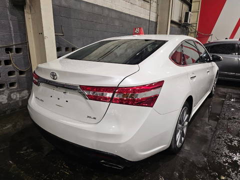 2015 TOYOTA AVALON at Marhaba Auctions