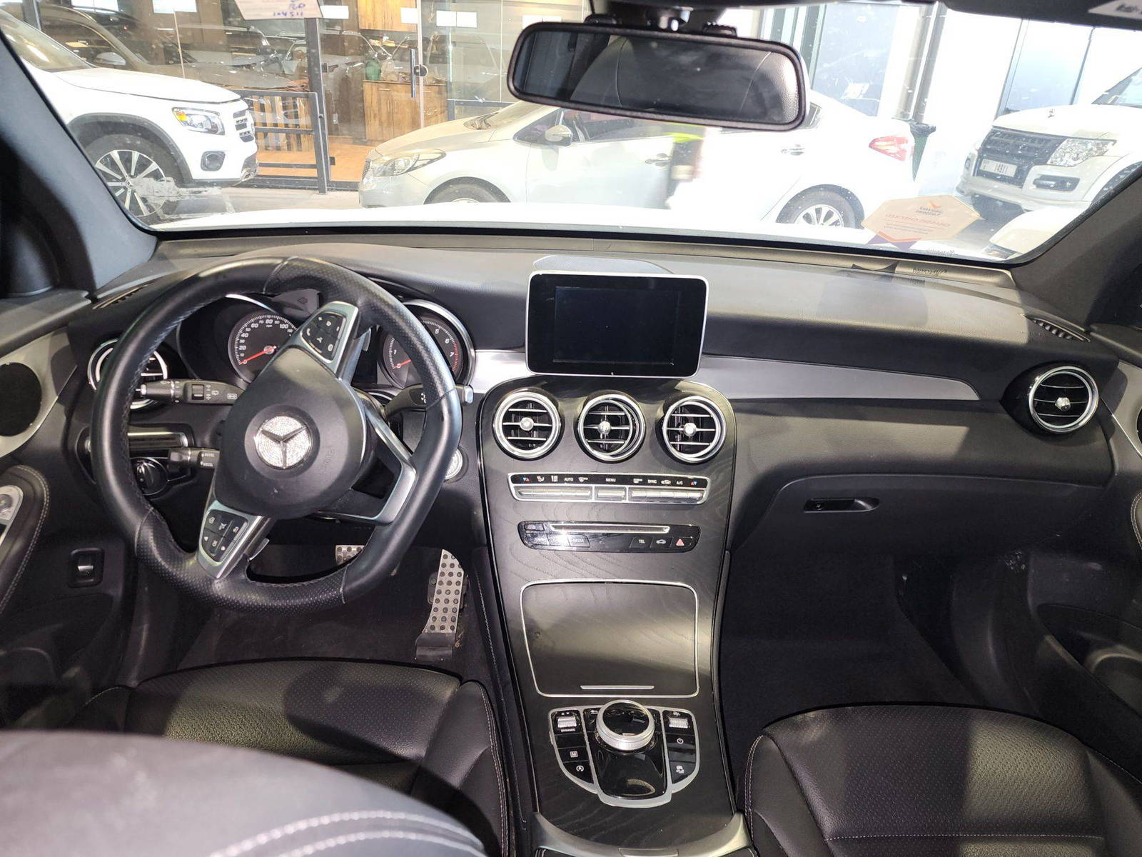 MERCEDES BENZ GLC-300 2019 - Marhaba Auction Used Cars - Image 8