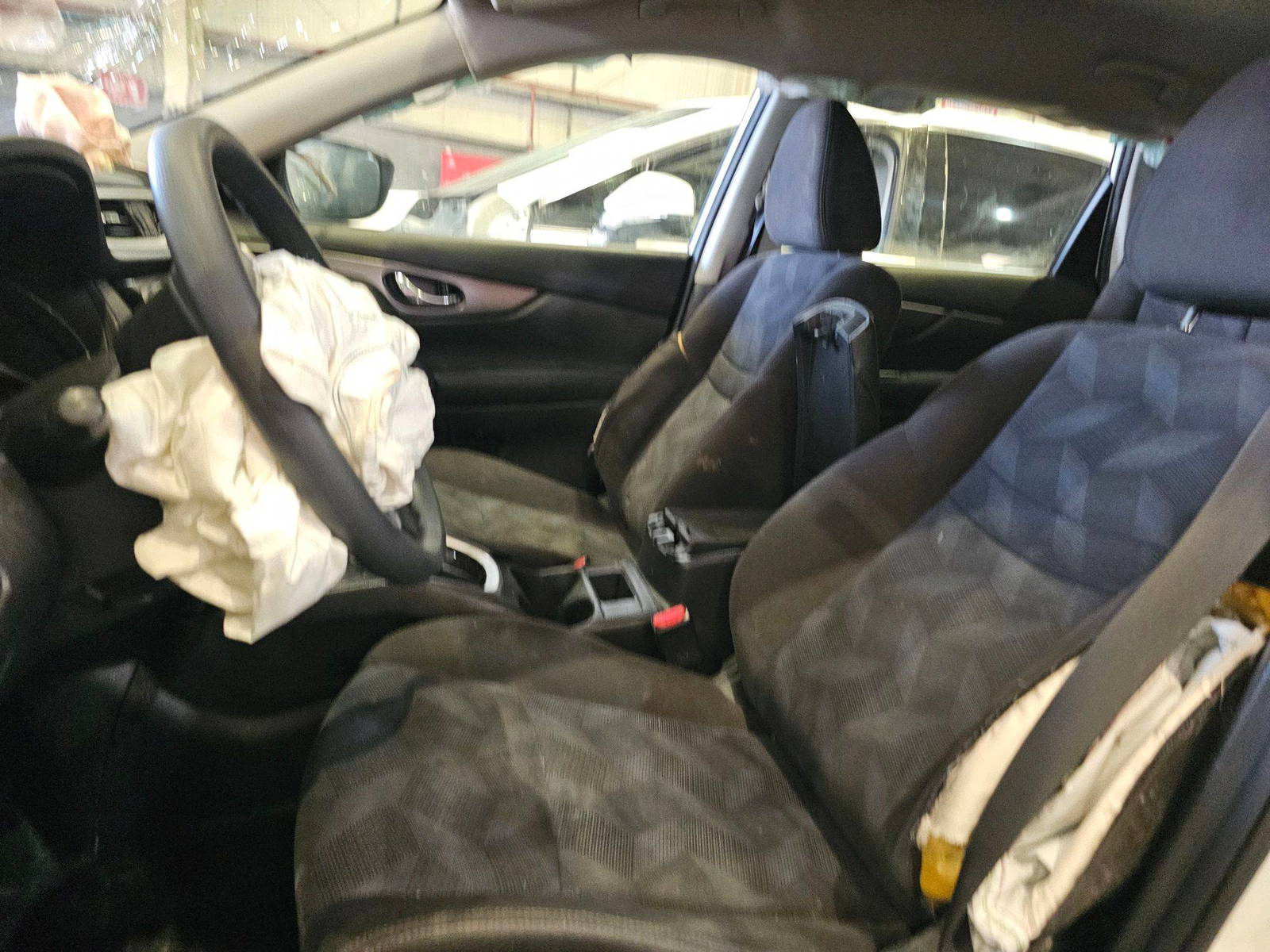NISSAN ROGUE 2015 - Marhaba Auction Used Cars - Image 8