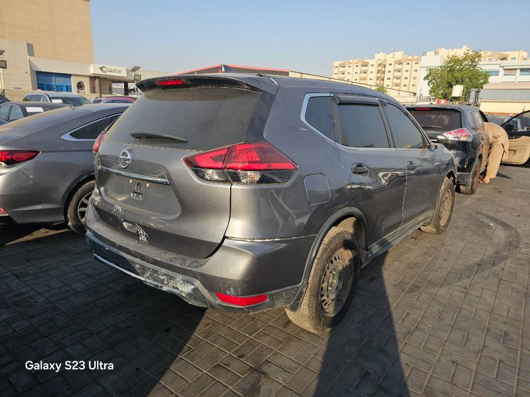 2017 NISSAN ROGUE — 171755 Miles — Lot 752058 — Main - Marhaba Auctions Used Cars - Image 3