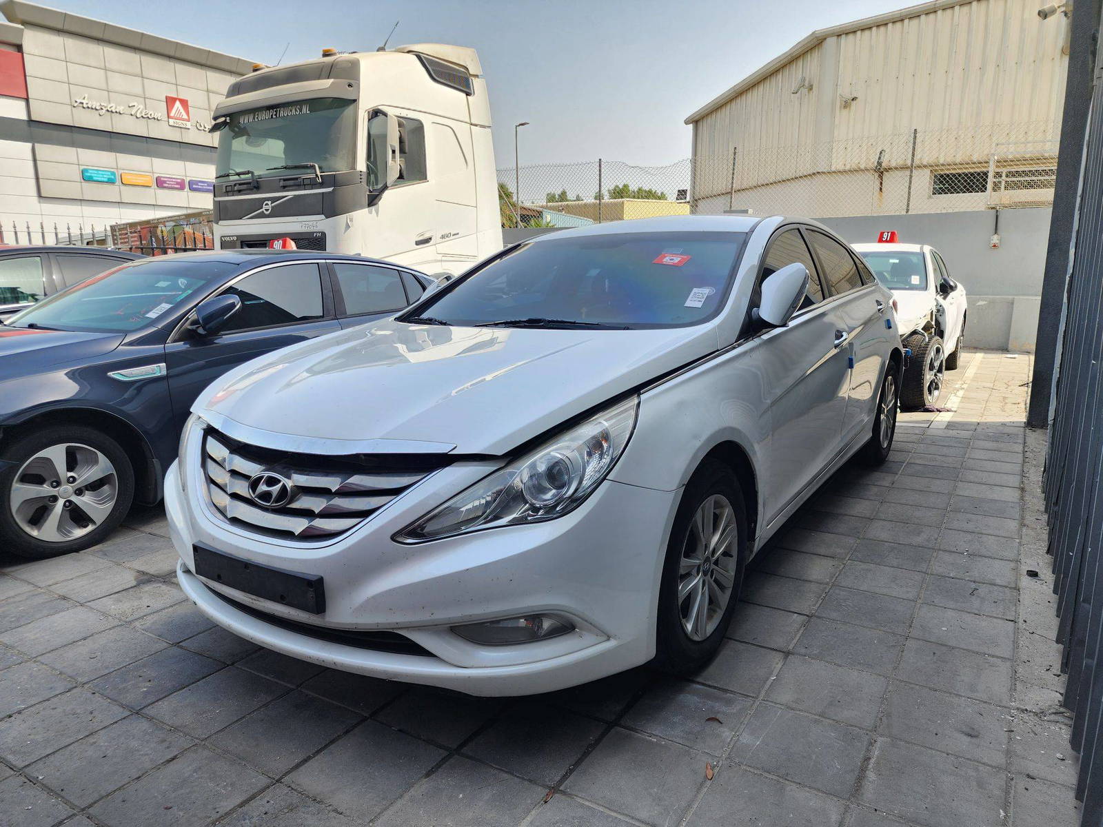 2011 HYUNDAI SONATA — 233959 KM — Lot 237791 — Souq - Marhaba Auctions Used Cars - Image 3