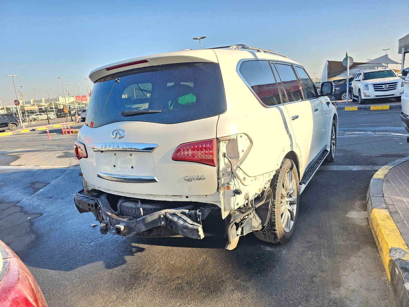 2016 INFINITI QX80 — 183479 Miles — Lot D9G9801392 — Souq - Marhaba Auctions Used Cars - Image 5