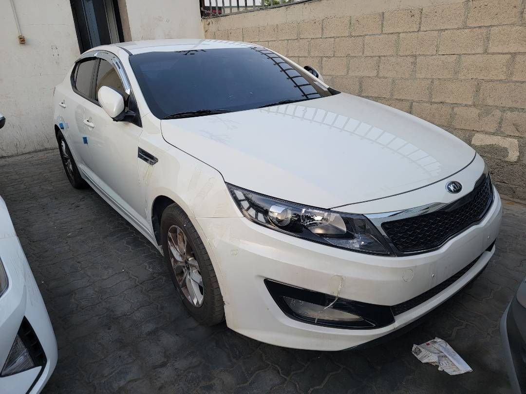 2013 KIA K5 — 111880 KM — Lot BDA397022 — Main - Marhaba Auctions Used Cars - Image 4