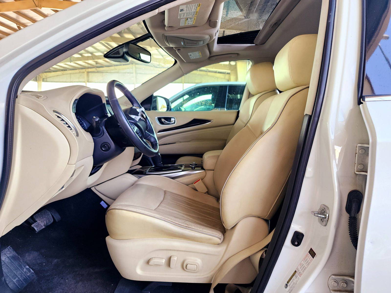 2018 INFINITI QX60 — 118135 KM — Lot 63342024 — Souq - Marhaba Auctions Used Cars - Image 9