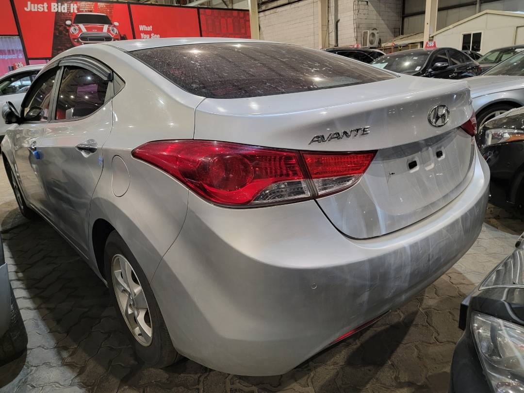 2012 HYUNDAI AVANTE — 183866 KM — Lot 602155 — Main - Marhaba Auctions Used Cars - Image 4