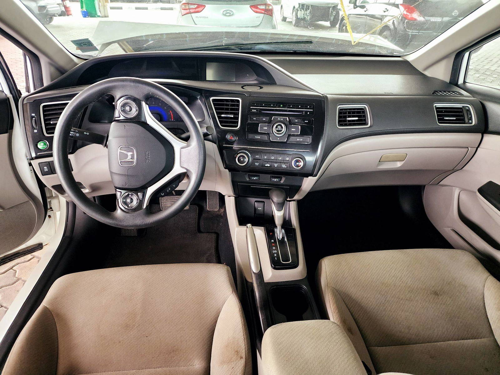 2013 HONDA CIVIC — 203204 KM — Lot 79878194 — Souq - Marhaba Auctions Used Cars - Image 7