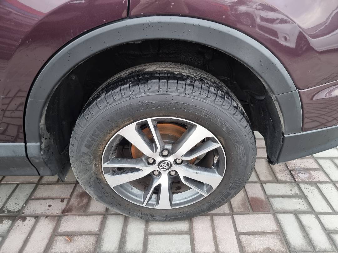 2018 TOYOTA RAV4 — 97981 Miles — Lot 76341044 — Souq - Marhaba Auctions Used Cars - Image 11