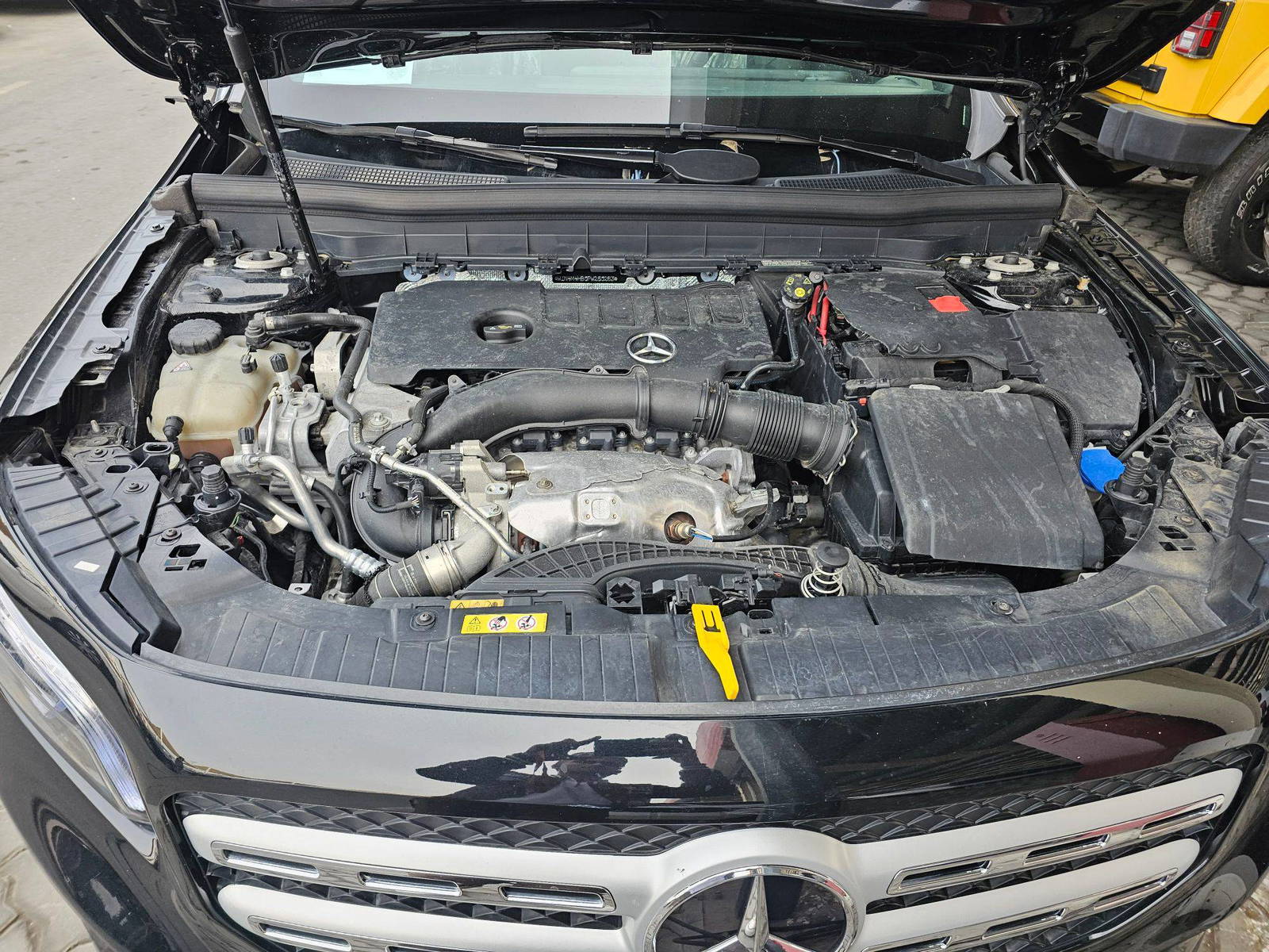 2023 MERCEDES BENZ GLB 250 — 20902 Miles — Lot M4HB0PW280263 — Souq - Marhaba Auctions Used Cars - Image 11