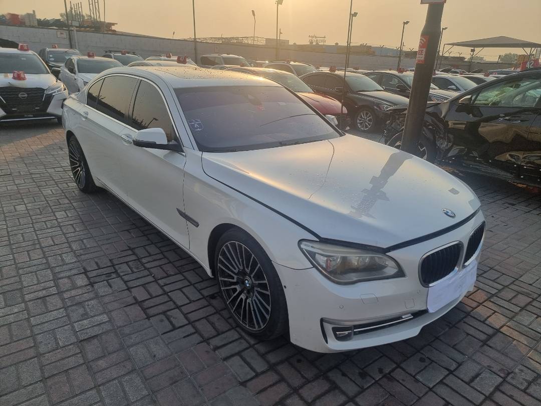 BMW 740 I 2013 - Marhaba Auction Used Cars - Image 9