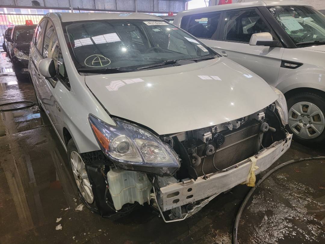 2014 TOYOTA PRIUS — 179988 Miles — Lot 3055484 — Main - Marhaba Auctions Used Cars - Image 5