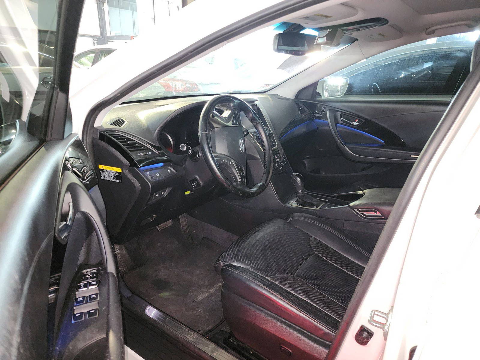 2014 HYUNDAI AZERA — 138581 Miles — Lot 342081 — Souq - Marhaba Auctions Used Cars - Image 9