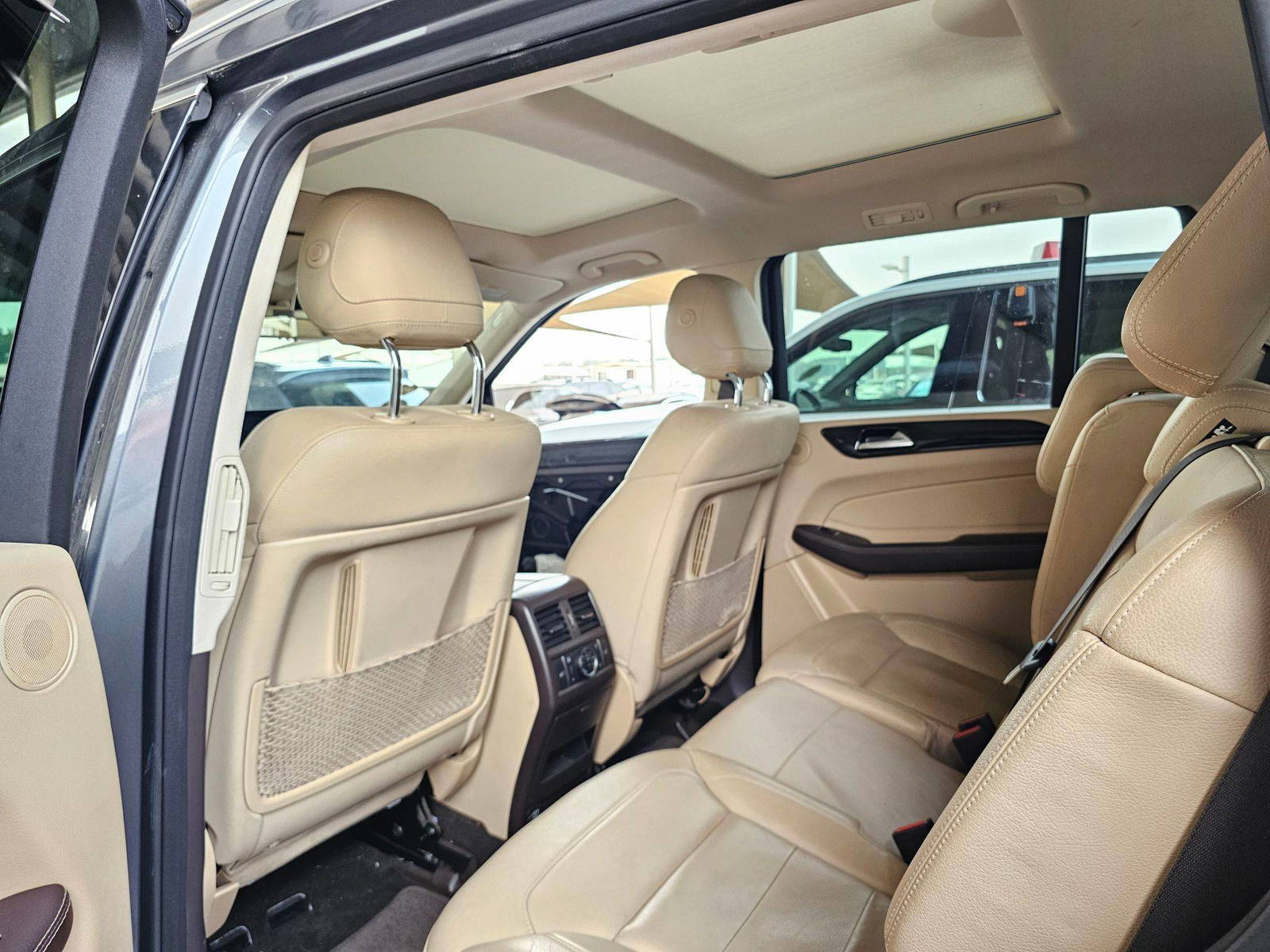 2017 MERCEDES BENZ GLS 450 — 175108 Miles — Lot E2HA825367 — Main - Marhaba Auctions Used Cars - Image 4