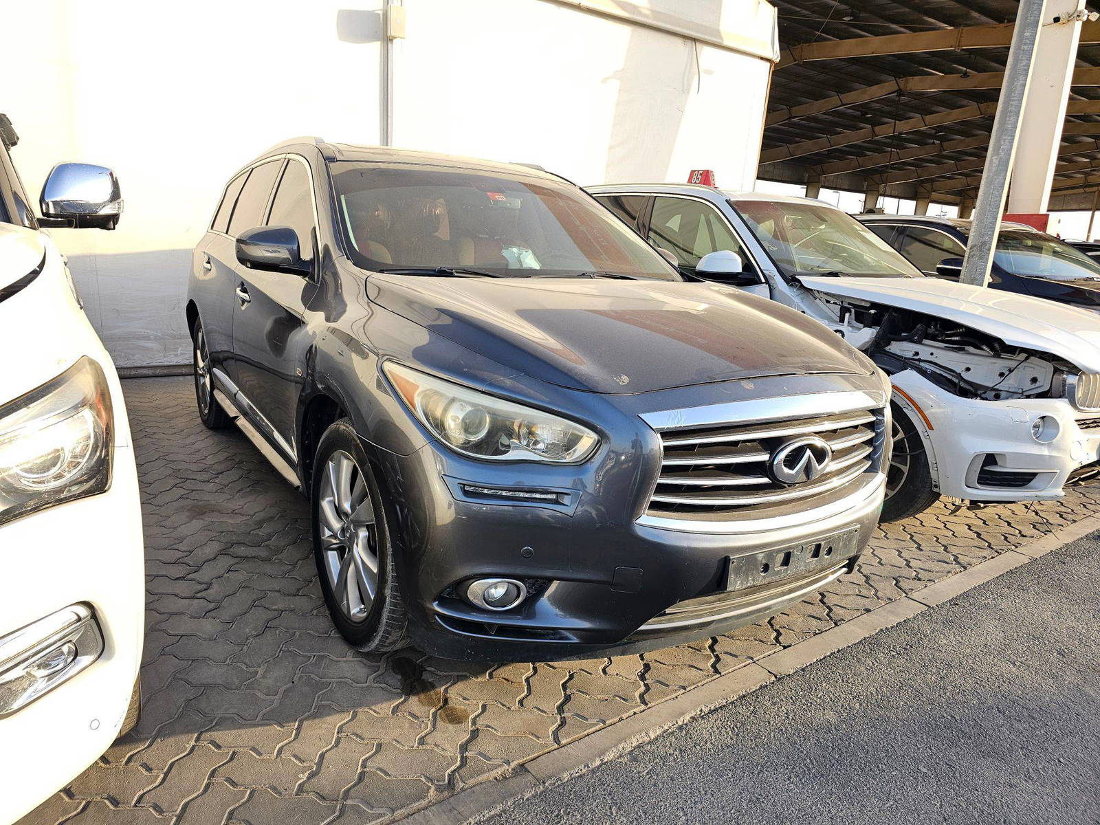 2013 INFINITI JX 35 — 366531 KM — Lot MMXDC337901 — Souq - Marhaba Auctions Used Cars - Image 4