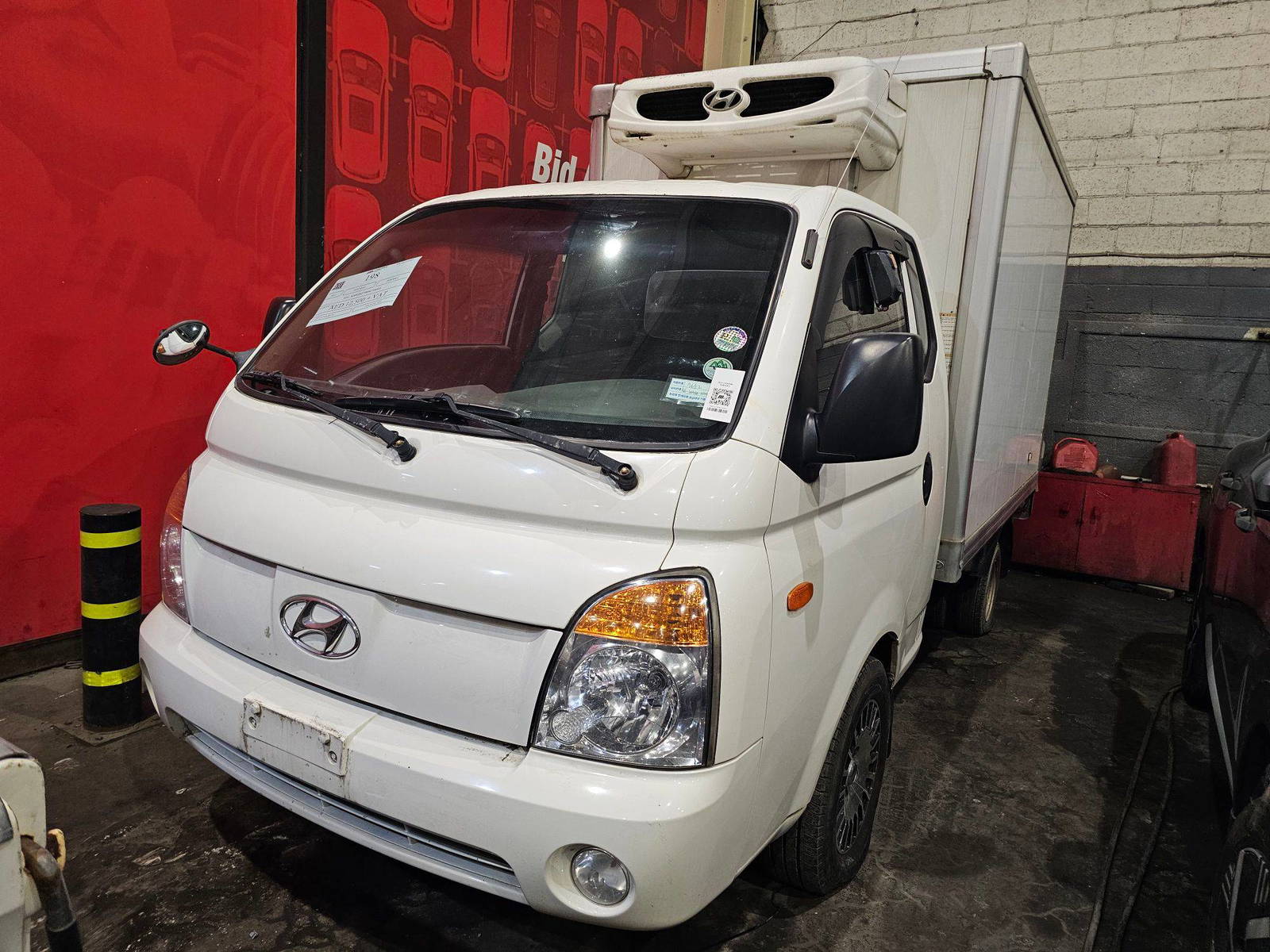2011 HYUNDAI PORTER 2 — 235330 KM — Lot 758080 — Main - Marhaba Auctions Used Cars - Image 4