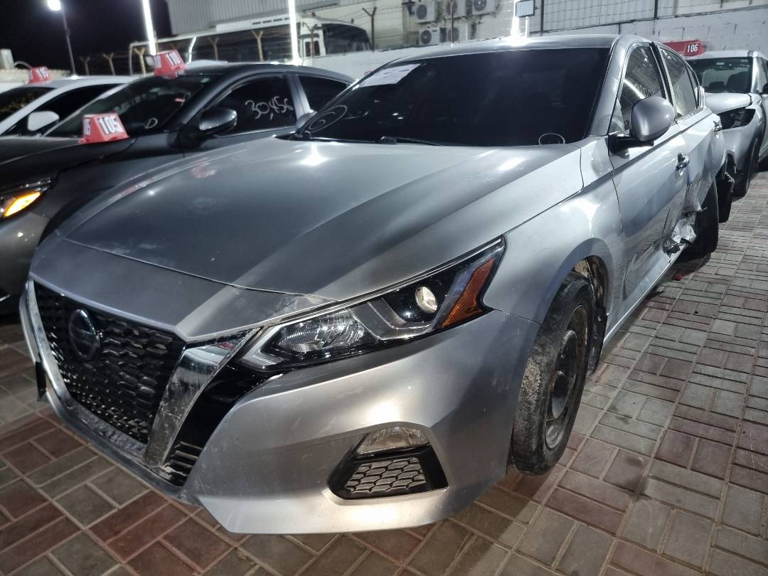 2019 NISSAN ALTIMA — 90201 Miles — Lot 584565 - Marhaba Auctions Used Cars - Image 4