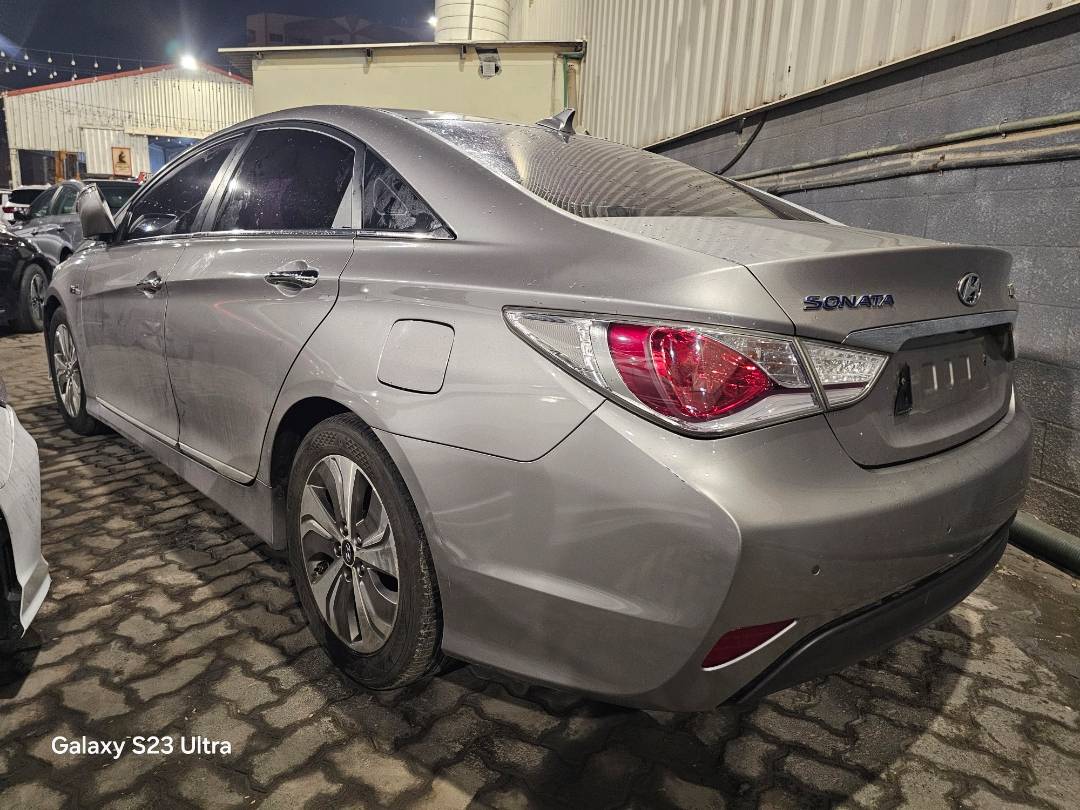 2014 HYUNDAI SONATA — 252124 KM — Lot 063474 — Ind. 12 - Marhaba Auctions Used Cars - Image 4