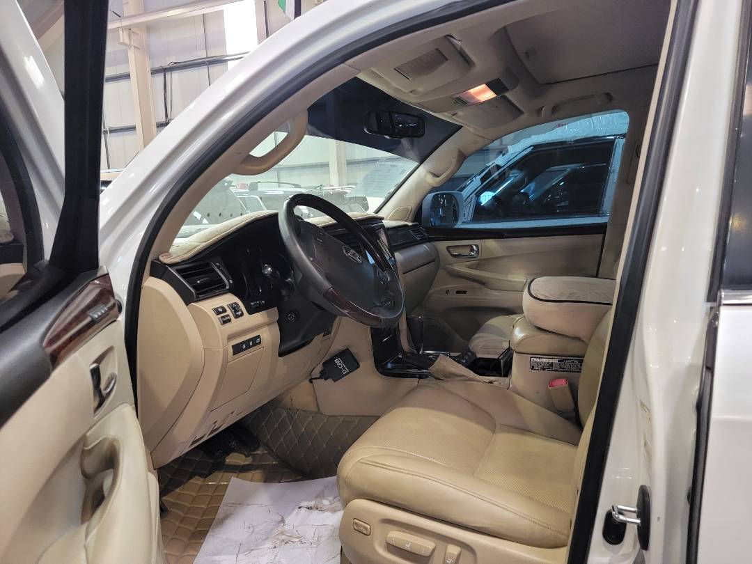 2009 LEXUS LX 570 — 255238 KM — Lot 94023594 — Main - Marhaba Auctions Used Cars - Image 6