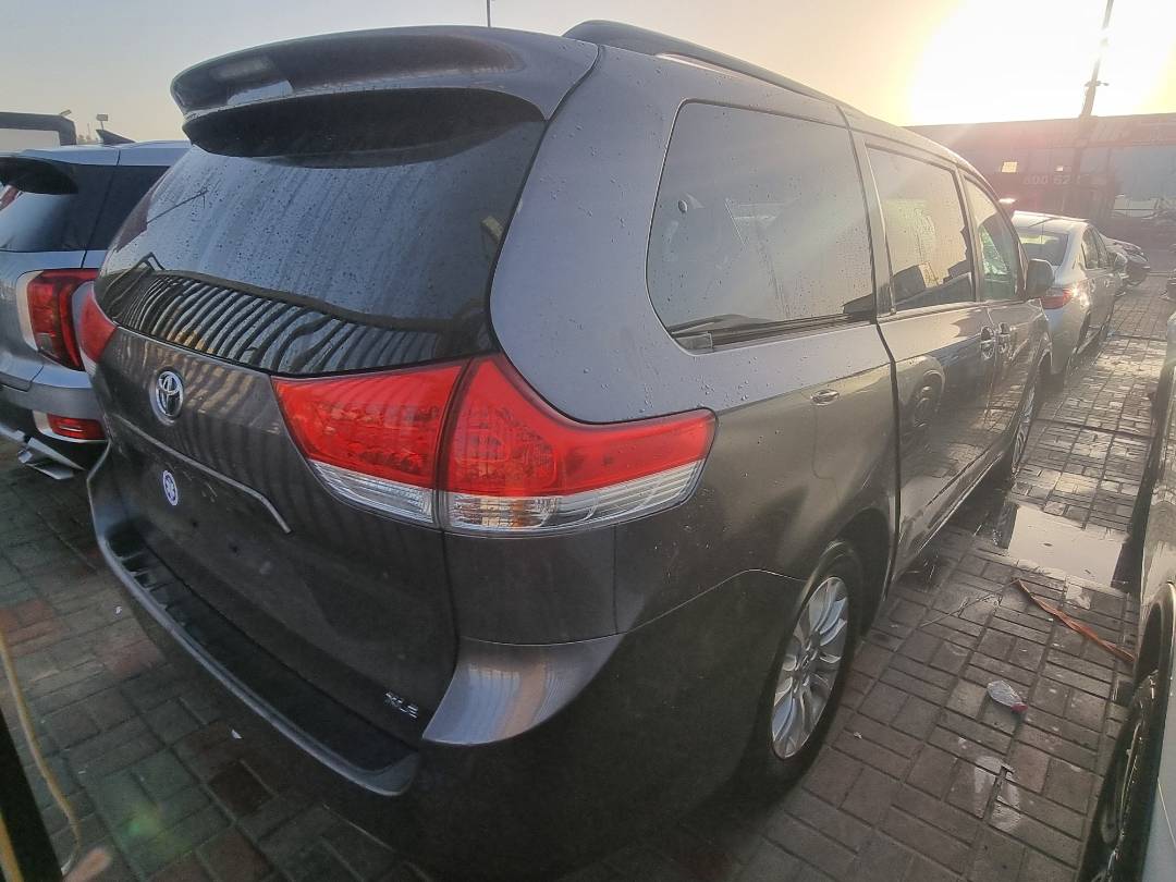 2011 TOYOTA SIENNA — 145859 Miles — Lot S092065 — Ind. 12 - Marhaba Auctions Used Cars - Image 4