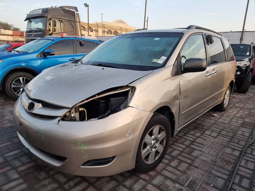 2010 TOYOTA SIENNA — 191338 Miles — Lot 71307254 — Ind. 12 - Marhaba Auctions Used Cars - Image 5