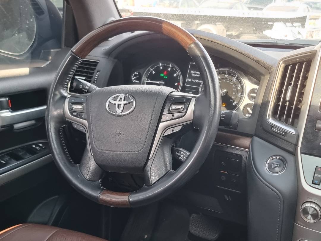 2019 TOYOTA LAND CRUISER — 91041 KM — Lot 215487 — Main - Marhaba Auctions Used Cars - Image 10