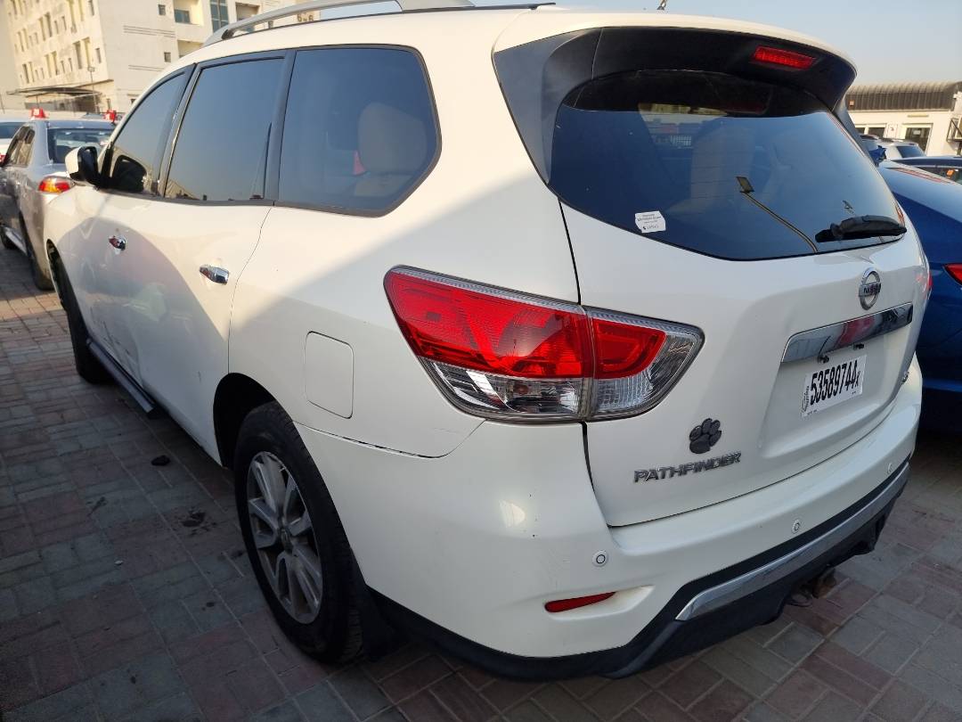 2014 NISSAN PATHFINDER — 203678 Miles — Lot 125487 — Souq - Marhaba Auctions Used Cars - Image 5