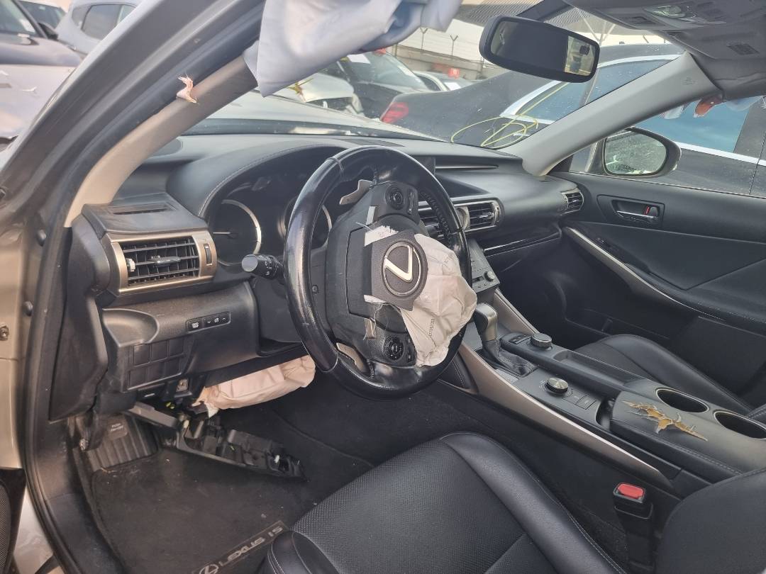 LEXUS IS 250 2015 - Marhaba Auction Used Cars - Image 6