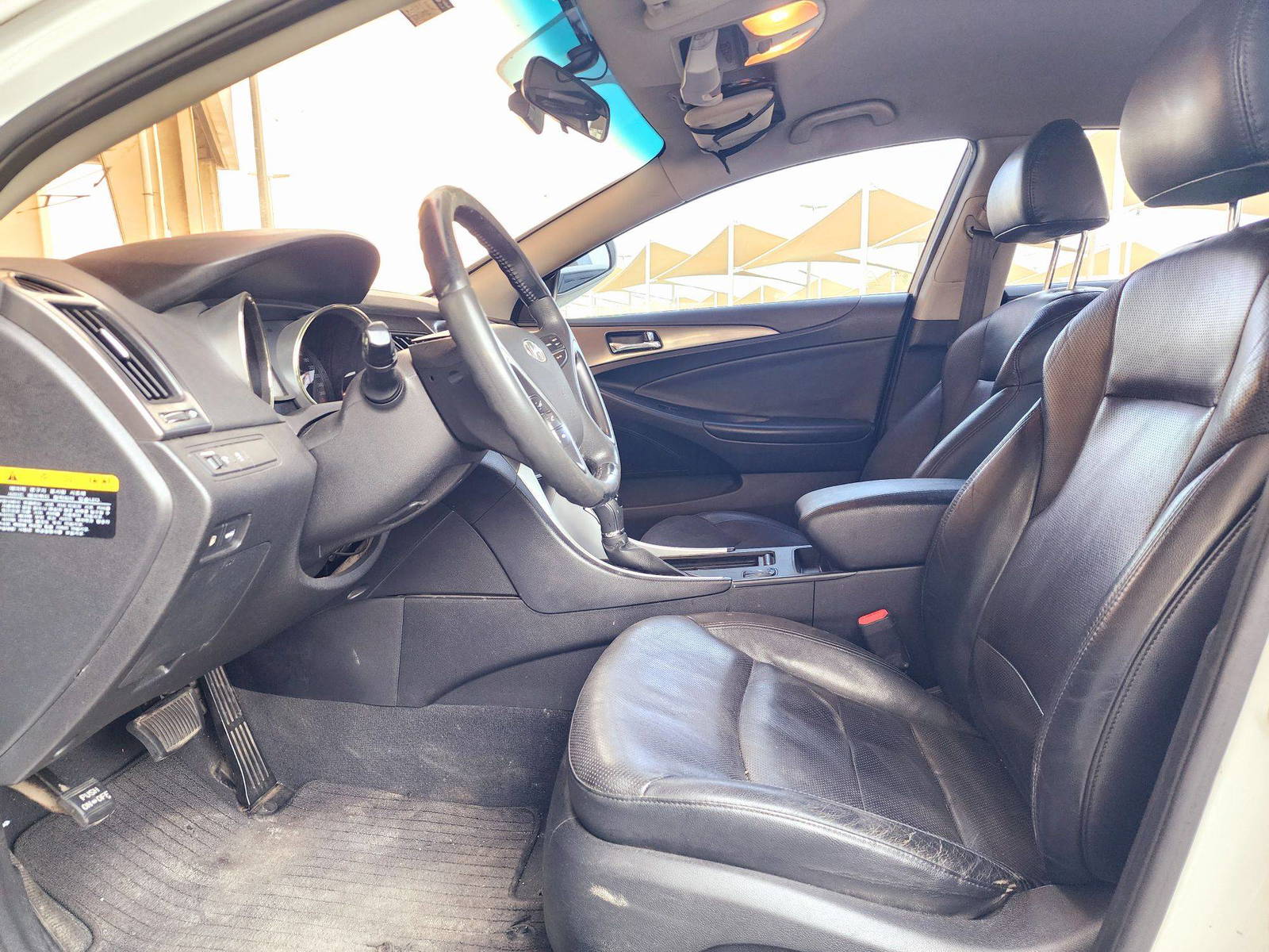 2012 HYUNDAI SONATA — 258796 KM — Lot 010389 — Souq - Marhaba Auctions Used Cars - Image 8