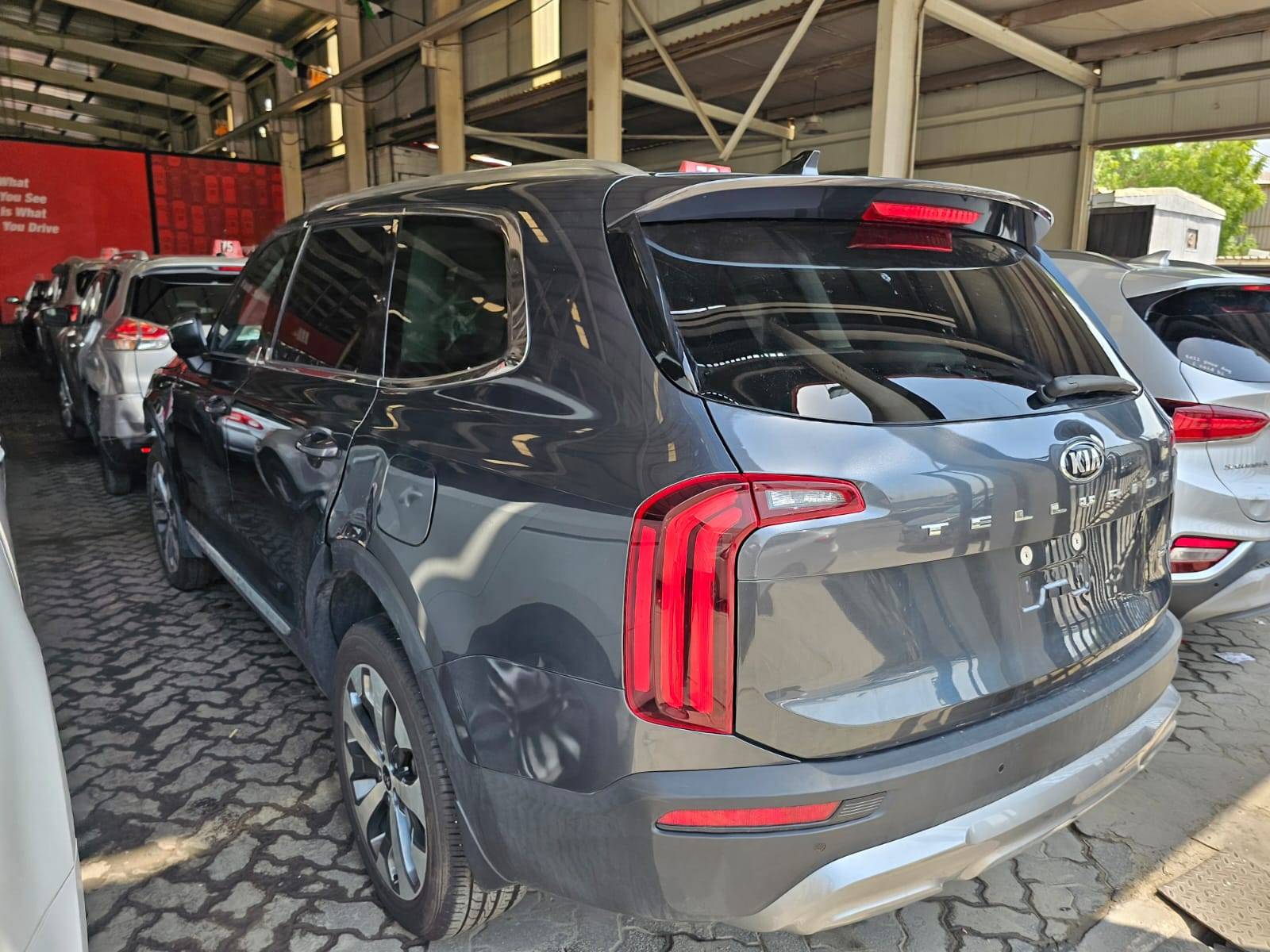 KIA TELLURIDE