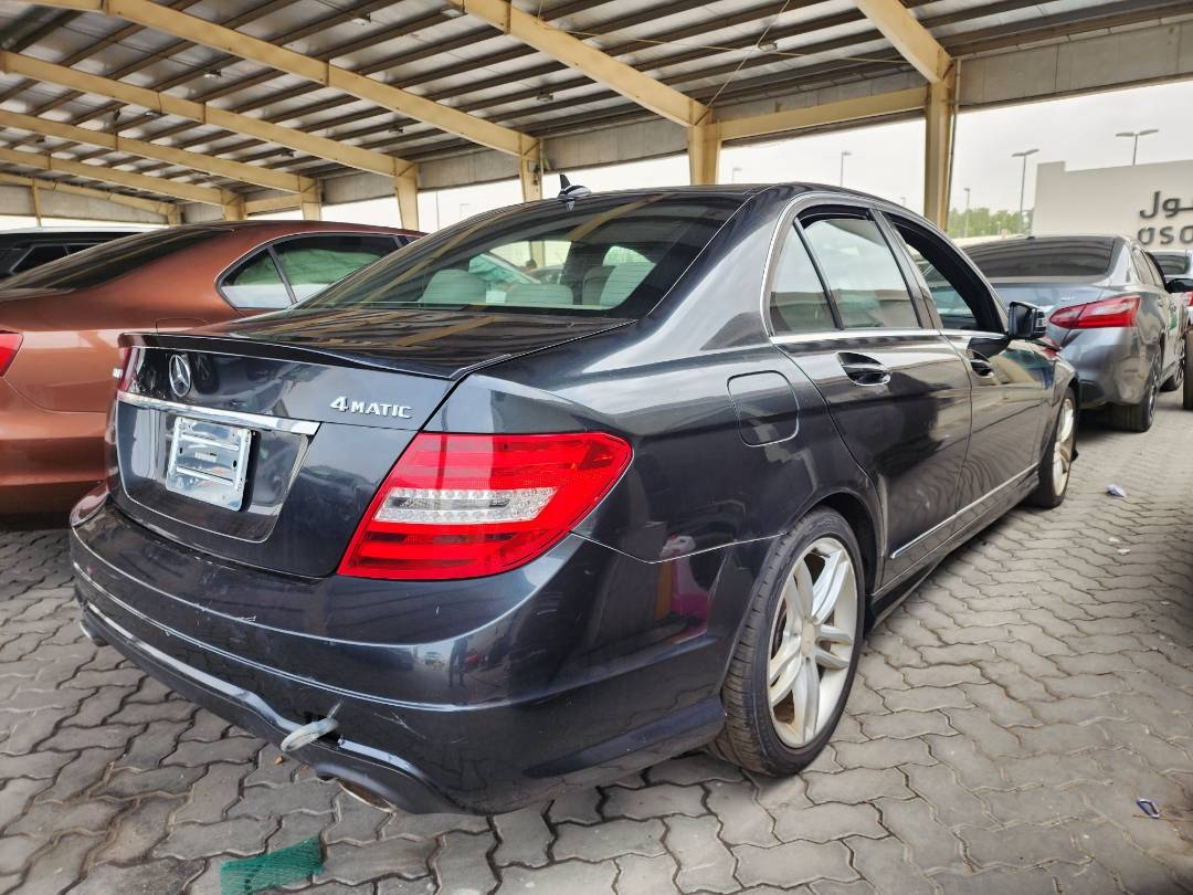 2013 MERCEDES BENZ C300 — 189116 Miles — Lot 138680 — Souq - Marhaba Auctions Used Cars - Image 5