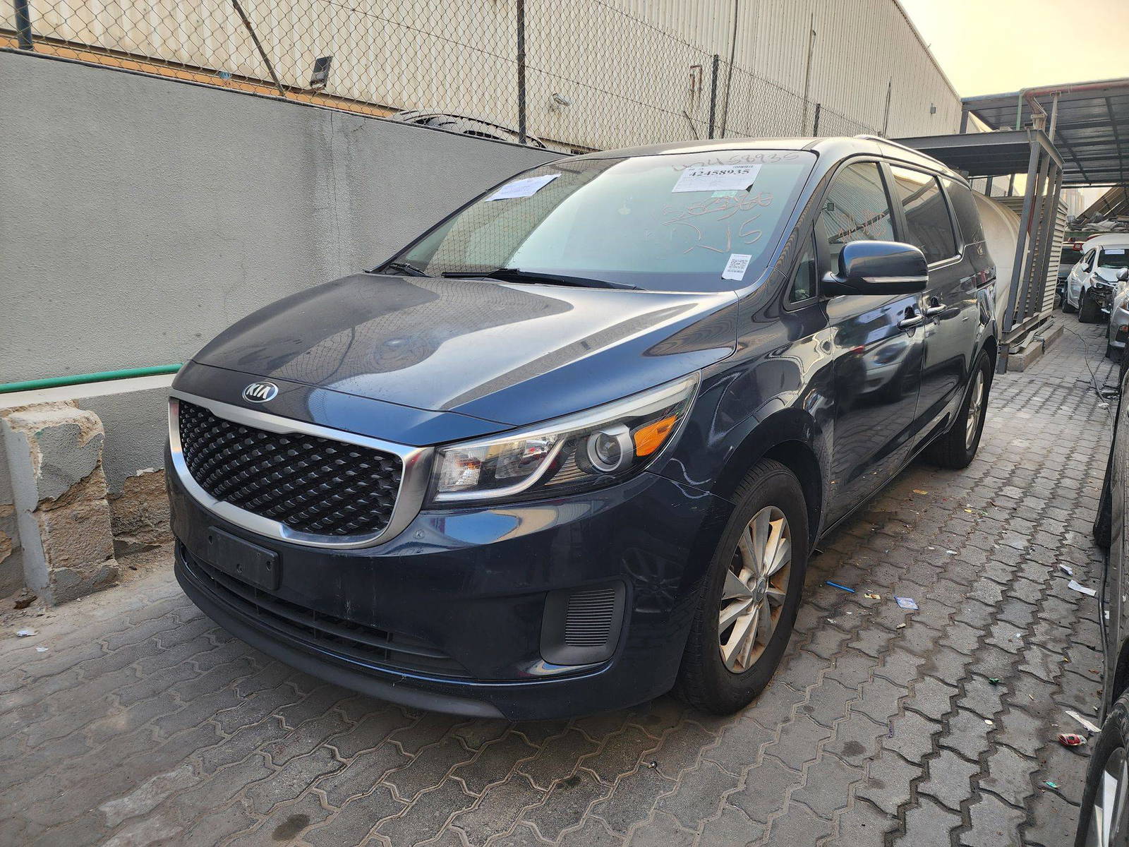 2016 KIA SEDONA — 184763 Miles — Lot 42458935 — Al Quoz - Marhaba Auctions Used Cars - Image 6