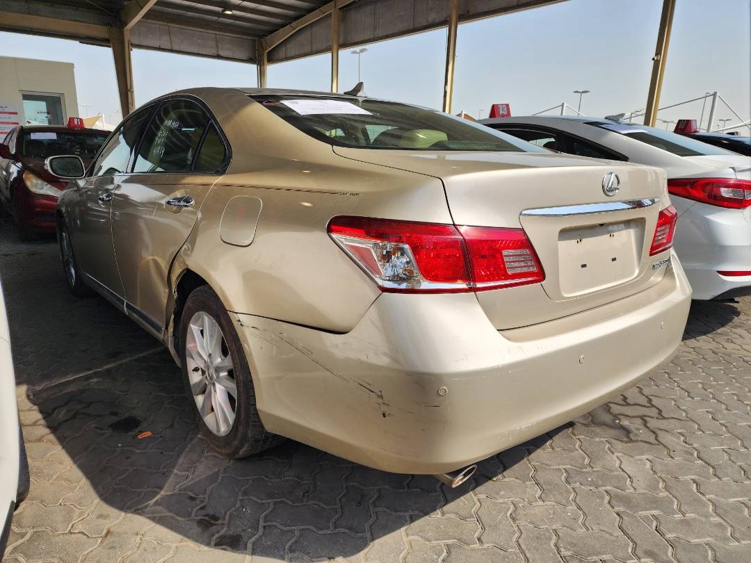 2011 LEXUS ES 350 — 247434 Miles — Lot 38940926 — Souq - Marhaba Auctions Used Cars - Image 3