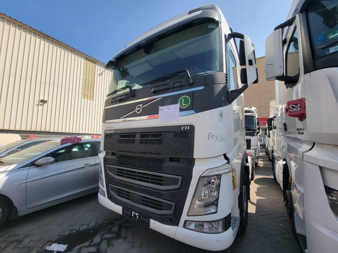 2018 VOLVO FH-Series — 914012 KM — Lot B875247 — Main - Marhaba Auctions Used Cars - Image 3