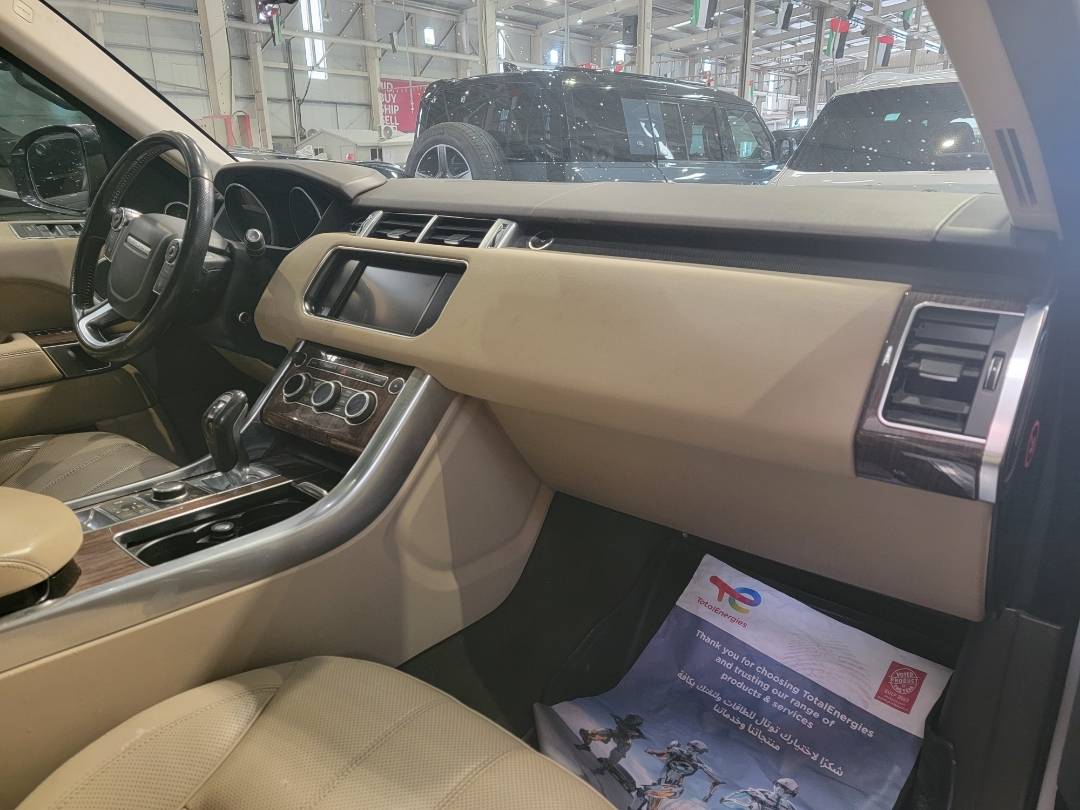 2015 LAND ROVER ROVER SPORT HSE — 106252 Miles — Lot 36287621 - Marhaba Auctions Used Cars - Image 5