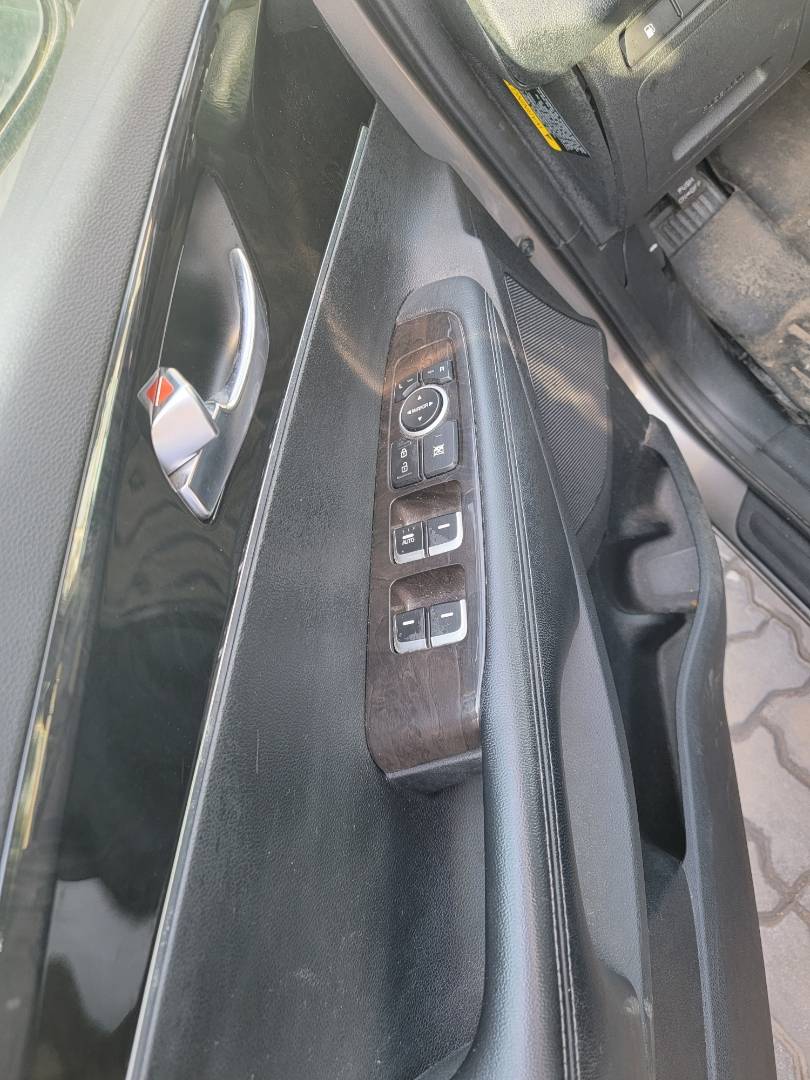 2017 KIA SORENTO — 96503 Miles — Lot G255947 — Main - Marhaba Auctions Used Cars - Image 9