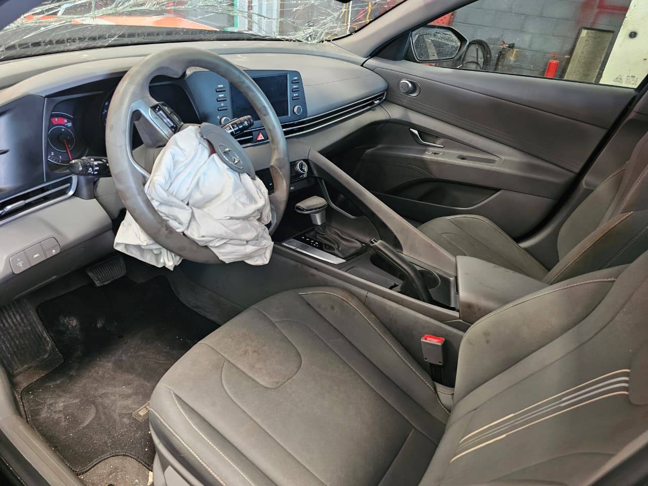 HYUNDAI ELANTRA 2023 - Marhaba Auction Used Cars - Image 8