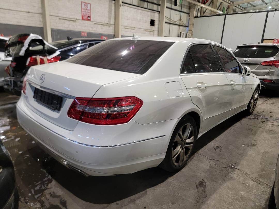 2011 MERCEDES BENZ E 200 — 267139 KM — Lot BA368517 — Main - Marhaba Auctions Used Cars - Image 4