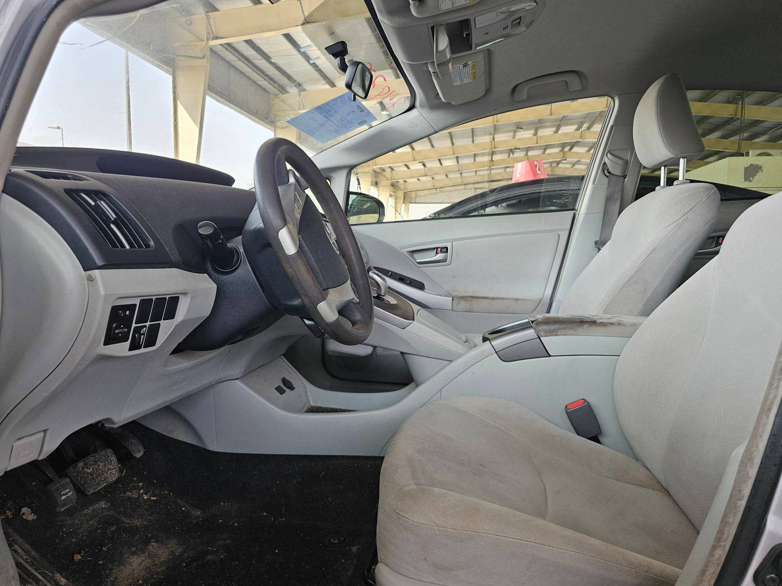 2014 TOYOTA PRIUS — 151031 Miles — Lot U6E1748729 — Souq - Marhaba Auctions Used Cars - Image 8