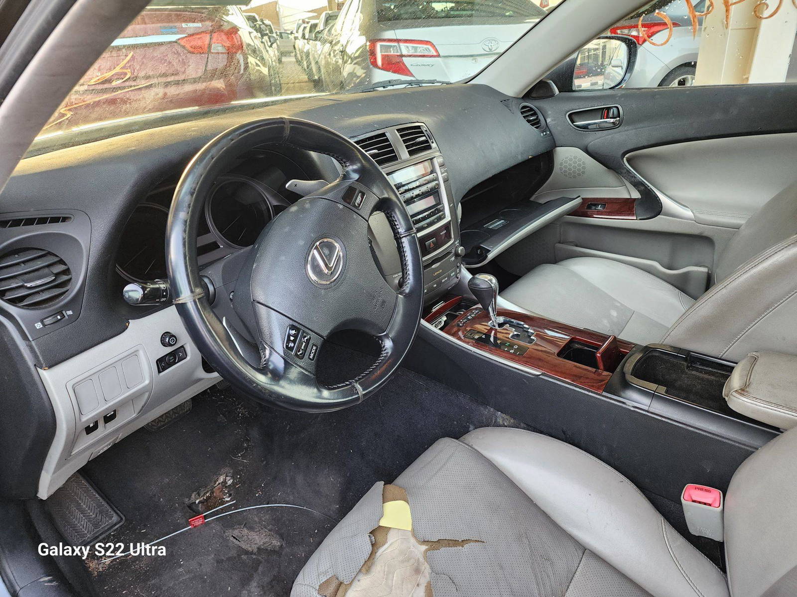 2007 LEXUS IS 250 — 180148 Miles — Lot 38706440 - Marhaba Auctions Used Cars - Image 8