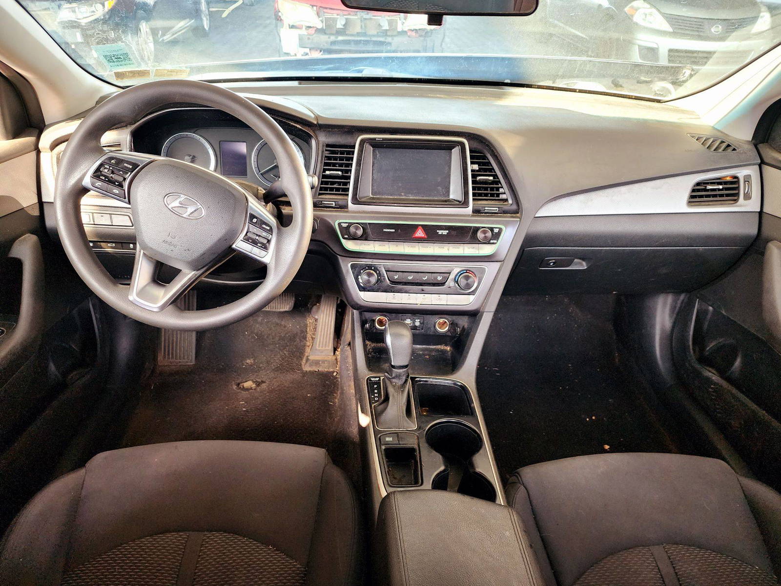 2018 HYUNDAI SONATA — 91293 Miles — Lot 1JH681011 — Souq - Marhaba Auctions Used Cars - Image 7